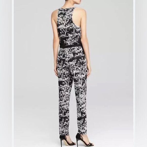 Diane Von Furstenberg Shanty Two Silk Floral Jumpsuit Size 2 - Picture 2 of 13